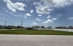 3901 NE 16th Avenue, Cape Coral, FL 33909