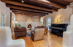 416 Apodaca Hill, Santa Fe, NM 87501