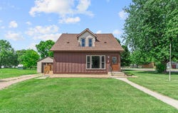 720 Fir Avenue, Bird Island, MN 55310