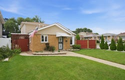 6559 W 60th Place, Chicago, IL 60638