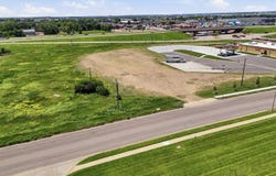 1301 E Robur Dr, Sioux Falls, SD 57104