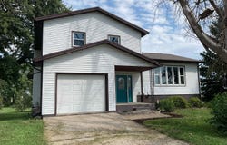408 E Church St, Schaller, IA 51053