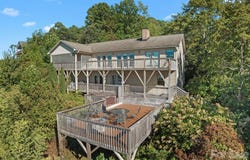70 Moor Lane, Brevard, NC 28712