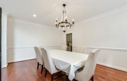 14 TORRINGTON Ln, The Hills, TX 78738