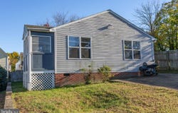 621-A WOLFE ST, FREDERICKSBURG, VA 22401