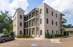 201 906 N Lamar, OXFORD, MS 38655