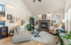 17 Hitchcock Dr, Dover, ID 83825