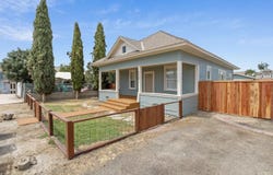 112 Irwin Court, Hanford, CA 93230