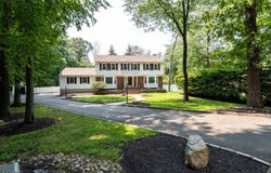 2 Hemlock Ln, Roxbury Twp., NJ 07836-9142