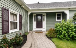 8 Mulligan Drive, Dover, NH 03820