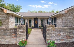 402 Coachlight Trail, Rockwall, TX 75087