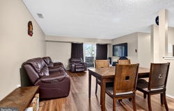 619 ASPEN Drive, PLAINSBORO, NJ 08536