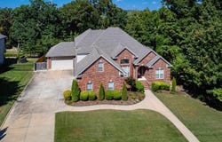 136 Manitou Drive, Maumelle, AR 72113