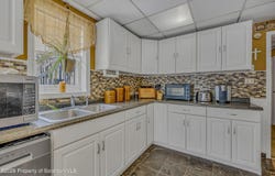 1114 Springbrook Avenue, Moosic, PA 18507