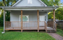 908 N High Street, Sugar Creek, MO 64054