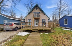 5825 LAKE Road, Ashtabula, OH 44004