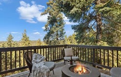 720 Buckingham Sq, Lake Arrowhead, CA 92352