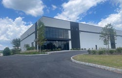 11 Royal Rd, Raritan Twp., NJ 08822-6001