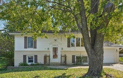 110 S H Street, Indianola, IA 50125