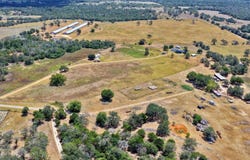 599 County Rd 475, Luling, TX 78648