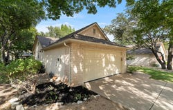 267 Whispering Wind Dr, Georgetown, TX 78633