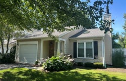11 Walnut Circle, Webster, NY 14580