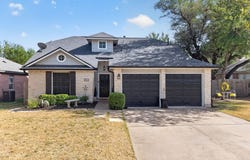 806 Mountain Ridge Dr, Leander, TX 78641