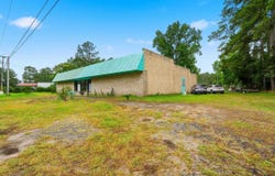 39 Old Cemetary Rd., Andrews, SC 29510