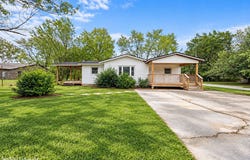702 W Main Street, Gentry, AR 72734