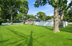 91 Spruce Avenue, West Islip, NY 11795