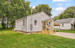 220 E Olive Street, Mt Vernon, MO 65712