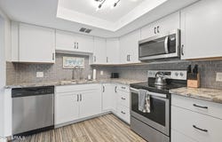4201 E CAMELBACK Road, Phoenix, AZ 85018