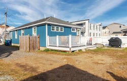 15 Perkins Avenue, Hampton, NH 03842