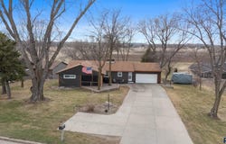 1409 S Splitrock Blvd, Brandon, SD 57005-1817