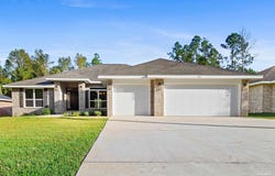 1880 Summer Pecan Dr, Cantonment, FL 32533