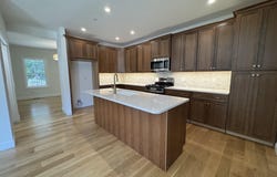 120 South Road, Londonderry, NH 03053