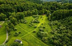 23 Upper Pinch Road, Elkview, WV 25071