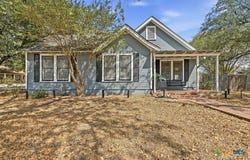 505 E Houston Street, Luling, TX 78648