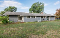 310 N Bradley St, Caney, KS 67333