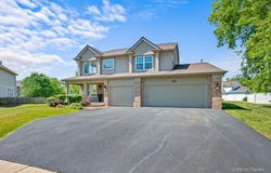 142 Augusta Lane, Cary, IL 60013