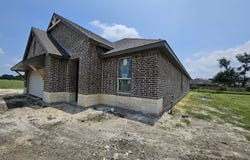 813 Silverleaf Drive, Ennis, TX 75119