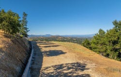8450 Crown Way, Redding, CA 96001