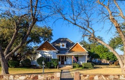 409 E Main St, Llano, TX 78643