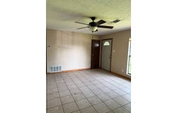 804 E Bissell St, Hugo, OK 74743