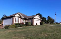 8345 Sagebrush Circle, Bauxite, AR 72011