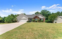 3322 Barry Lane, Gainesville, GA 30506