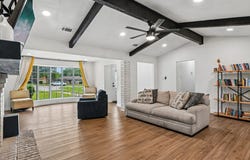 813 Oakbluff Drive, Lancaster, TX 75146