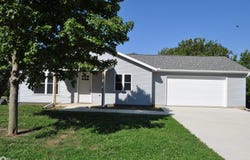 304 S 4th Avenue, Dedham, IA 51440