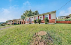 592 Stacie Dr, Vinton, VA 24179