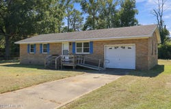 1951 Winter Forest Drive, Kinston, NC 28504